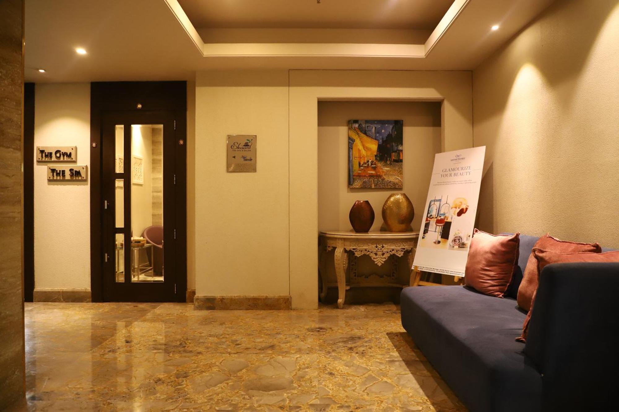 Efcee Sarovar Premiere Bhavnagar Exterior photo