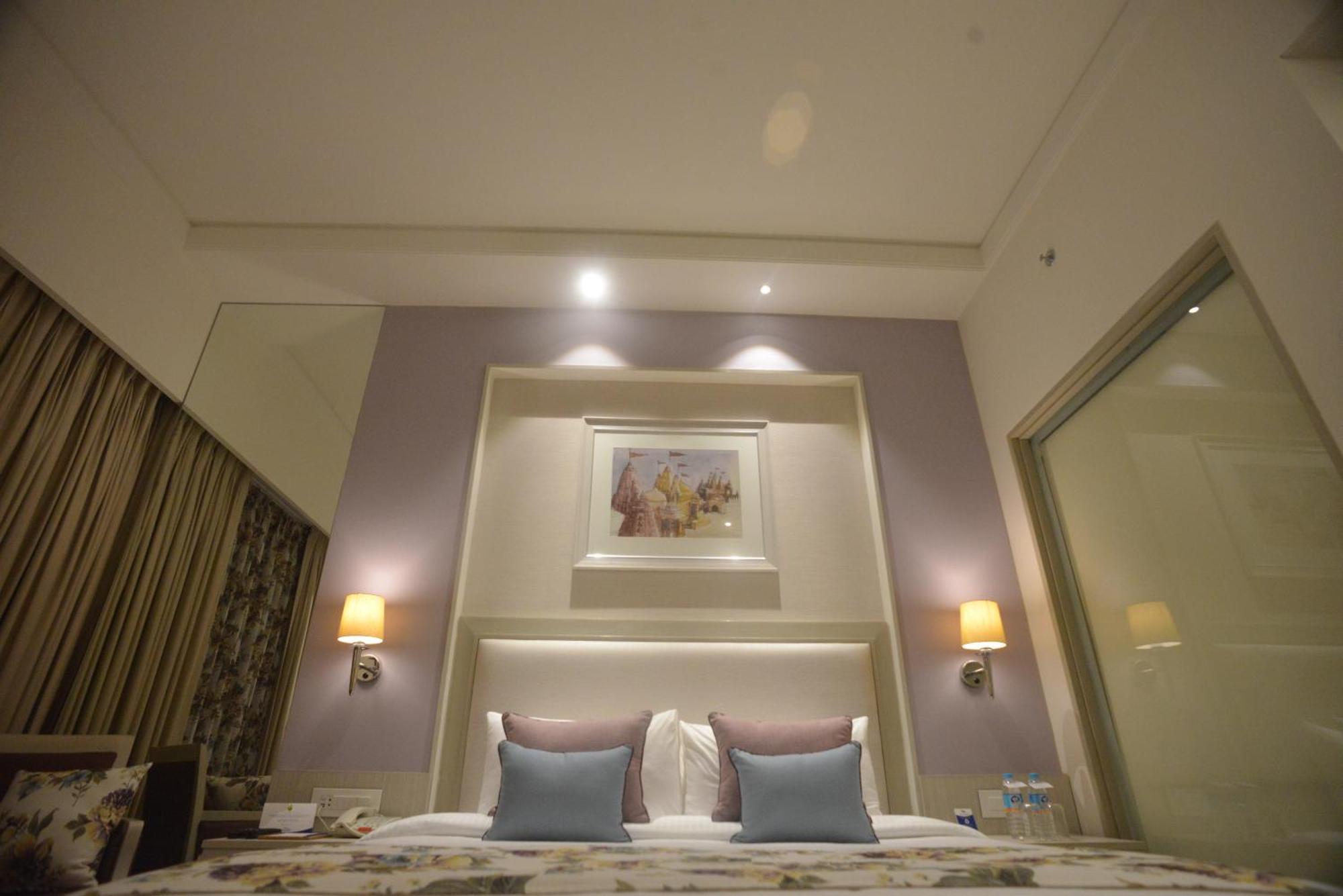 Efcee Sarovar Premiere Bhavnagar Exterior photo
