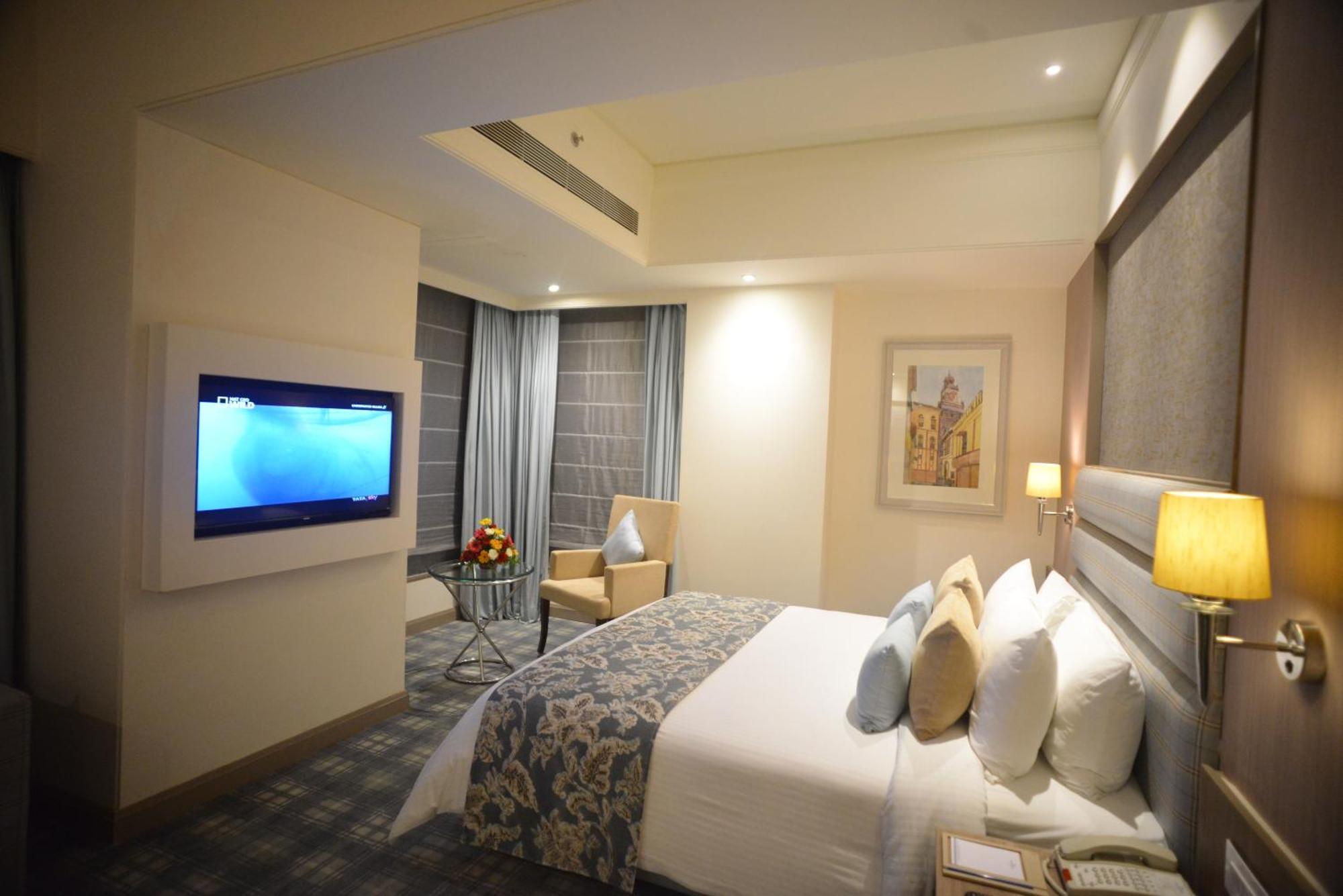 Efcee Sarovar Premiere Bhavnagar Exterior photo