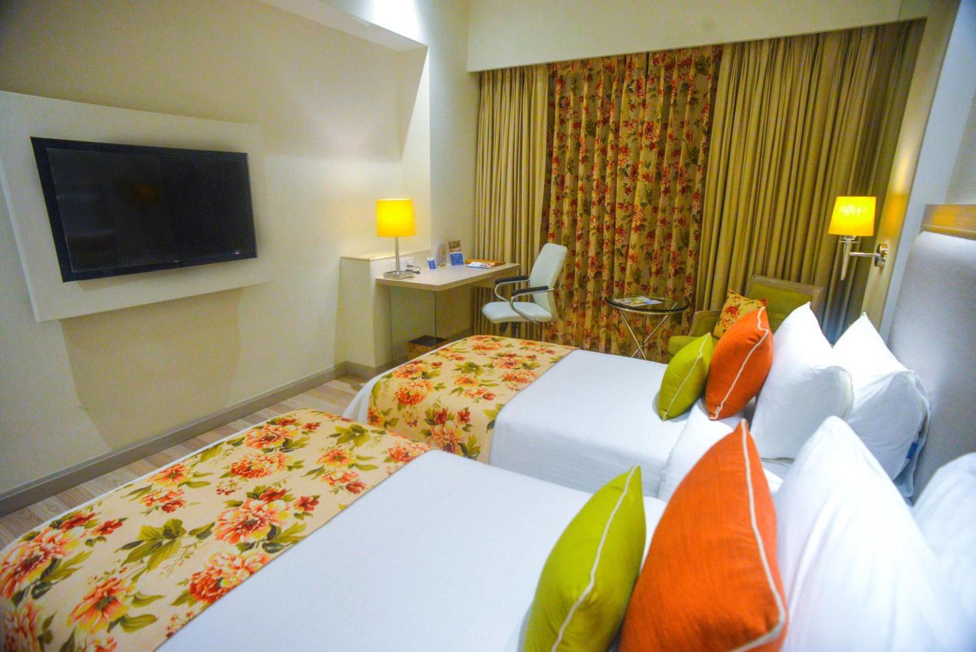 Efcee Sarovar Premiere Bhavnagar Exterior photo