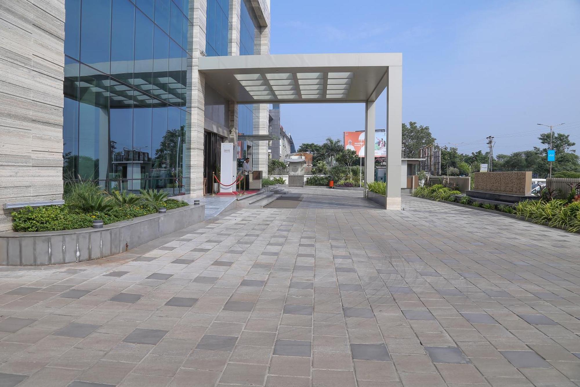 Efcee Sarovar Premiere Bhavnagar Exterior photo